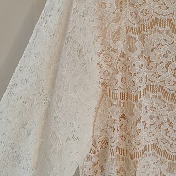 EUC Max Studio Lace Top - Picture 3 of 5